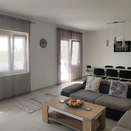 Apartman Emily, 6 Plus 2 Guests, Newly Refurbished 普拉 外观 照片