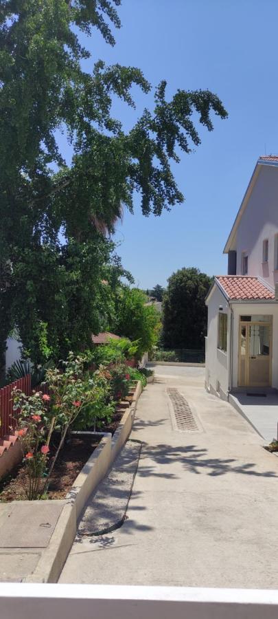Apartman Emily, 6 Plus 2 Guests, Newly Refurbished 普拉 外观 照片